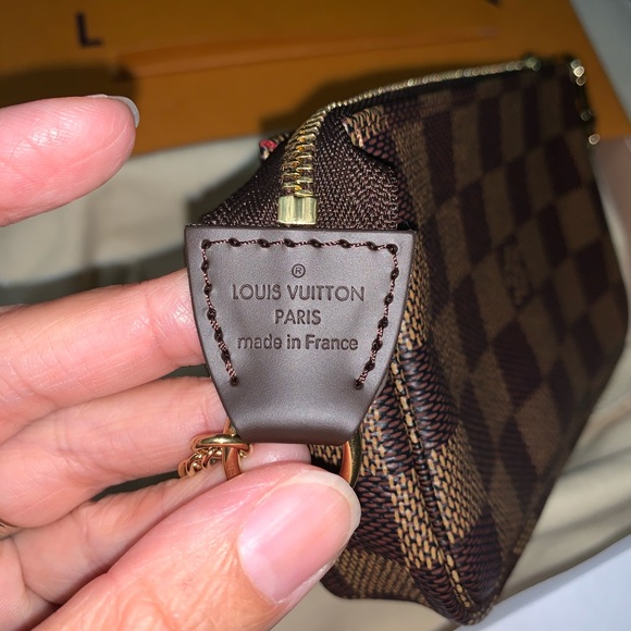 Authentic and brand new mini pouchette - Picture 2 of 7